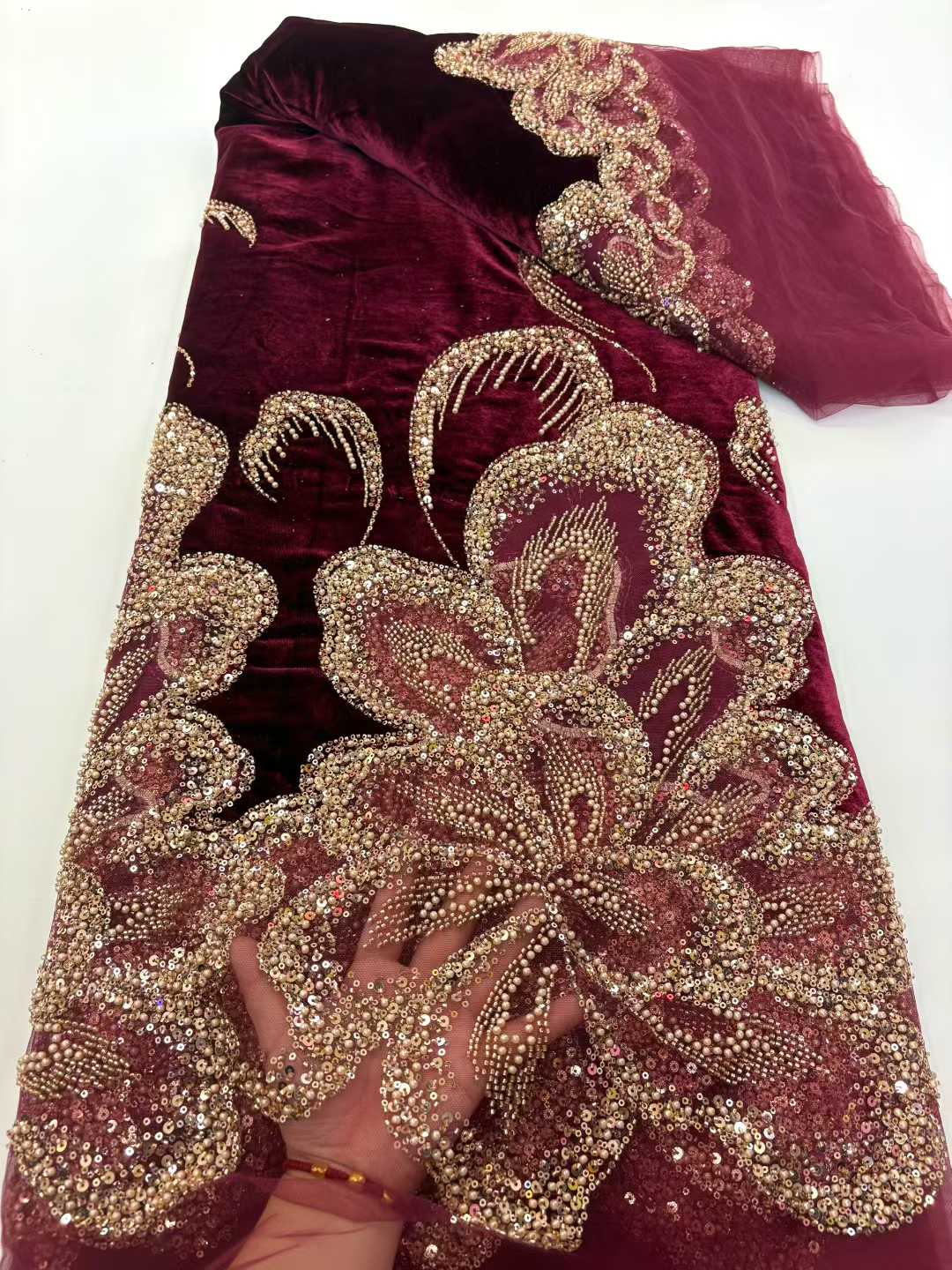 قماش دانتيل ثقيل مطرز بالمخمل  - مراجعة Sewing Velvet Fabric وسعره